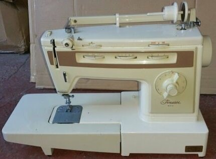 Finesse 834 Sewing Machine