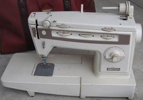 Lucznik 834 Sewing Machine