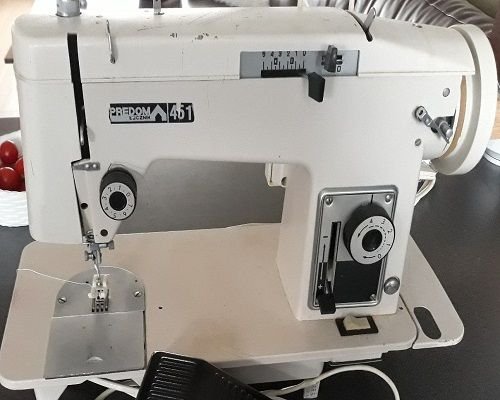 Lucznik 451 Sewing Machine