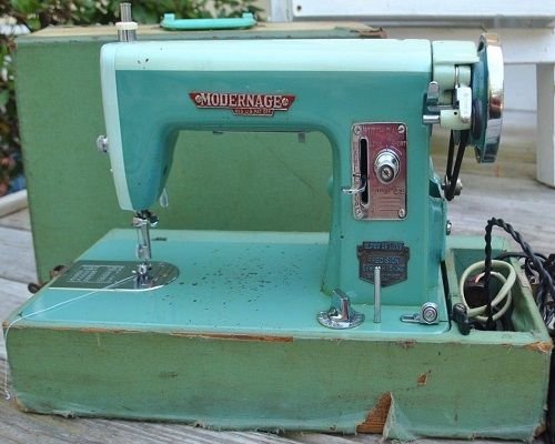 Modernage Precission Super De Luxe Sewing Machine