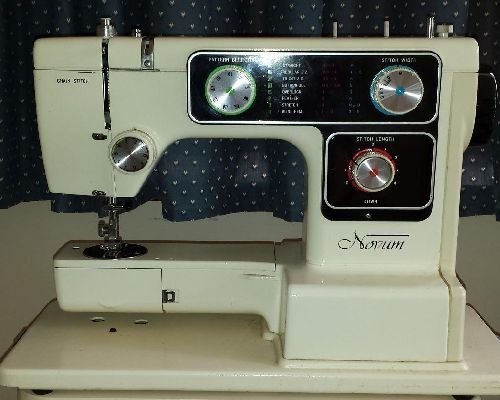 Novum 3000 Sewing Machine