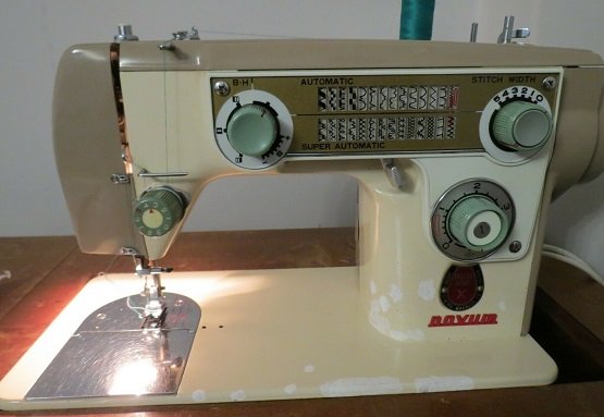 Novum Super Automatic Sewing Machine