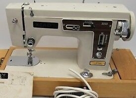 Reads Z223 Sewing Machine