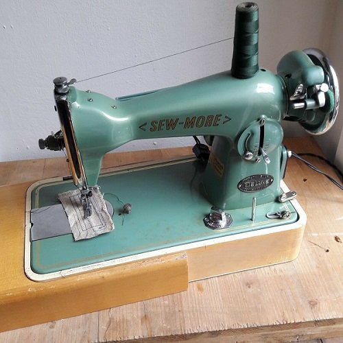 Sewmor Sewing Machine
