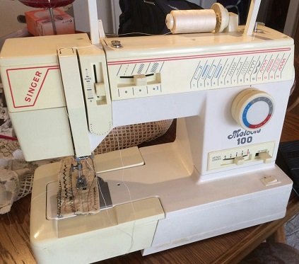 Singer Melodie 100